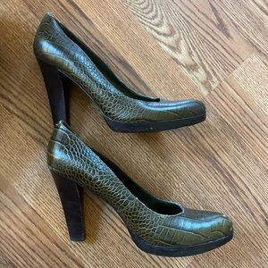 Nine West Leather Embossed Pump heels
